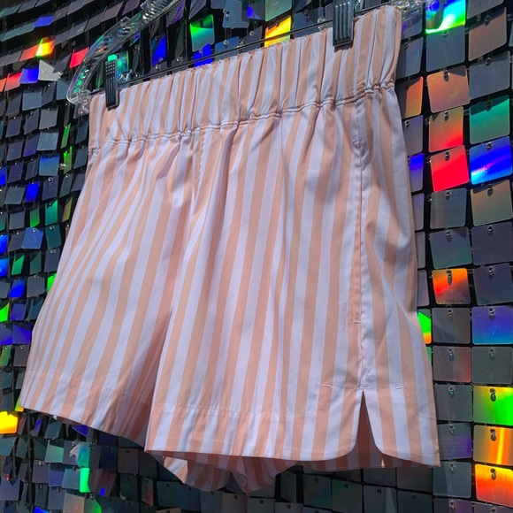 NWT All Year Round (AYR) The Staycation Short in Cherry Blossom Size XS - Picture 10 of 14